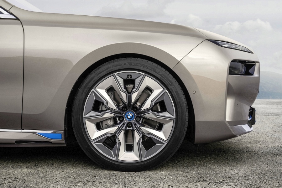 2023 BMW i7