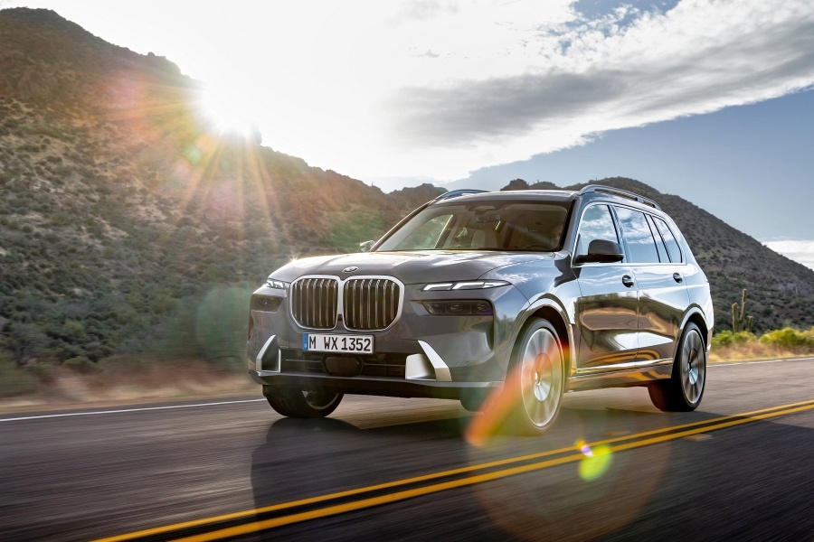 2023 BMW X7