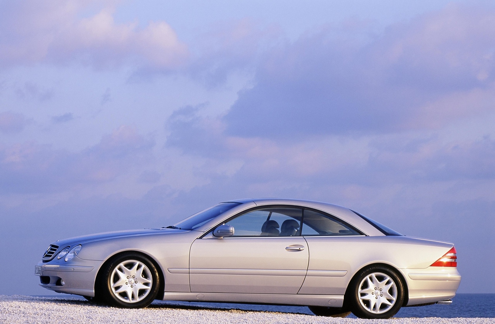 Mercedes-Benz Typ CL 500 - auta sportowe do 40 tys. zł