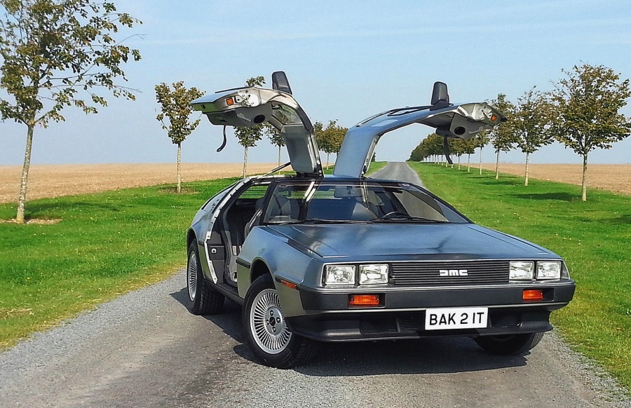 DeLorean DMC-12