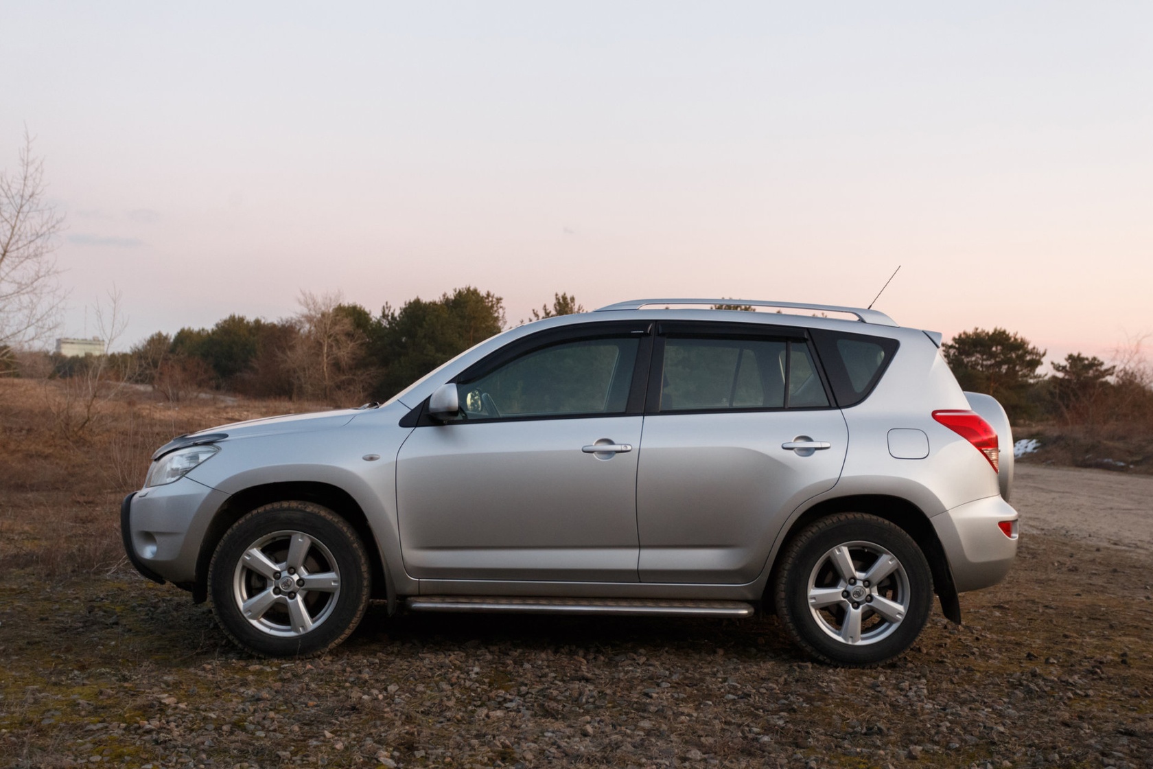 Toyota RAV4 - samochód w teren czy do miasta? Sprawdź nasz test