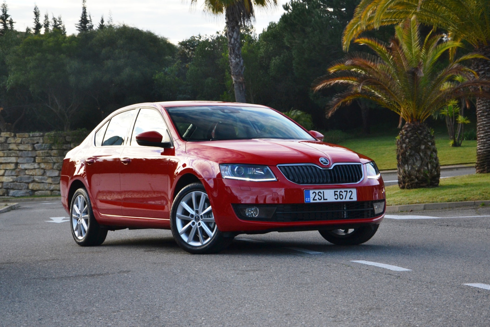 Skoda Octavia III - nawet w wersji liftback rodziny będą zadowolone. Bagażnik w aucie jest bardzo pojemny.