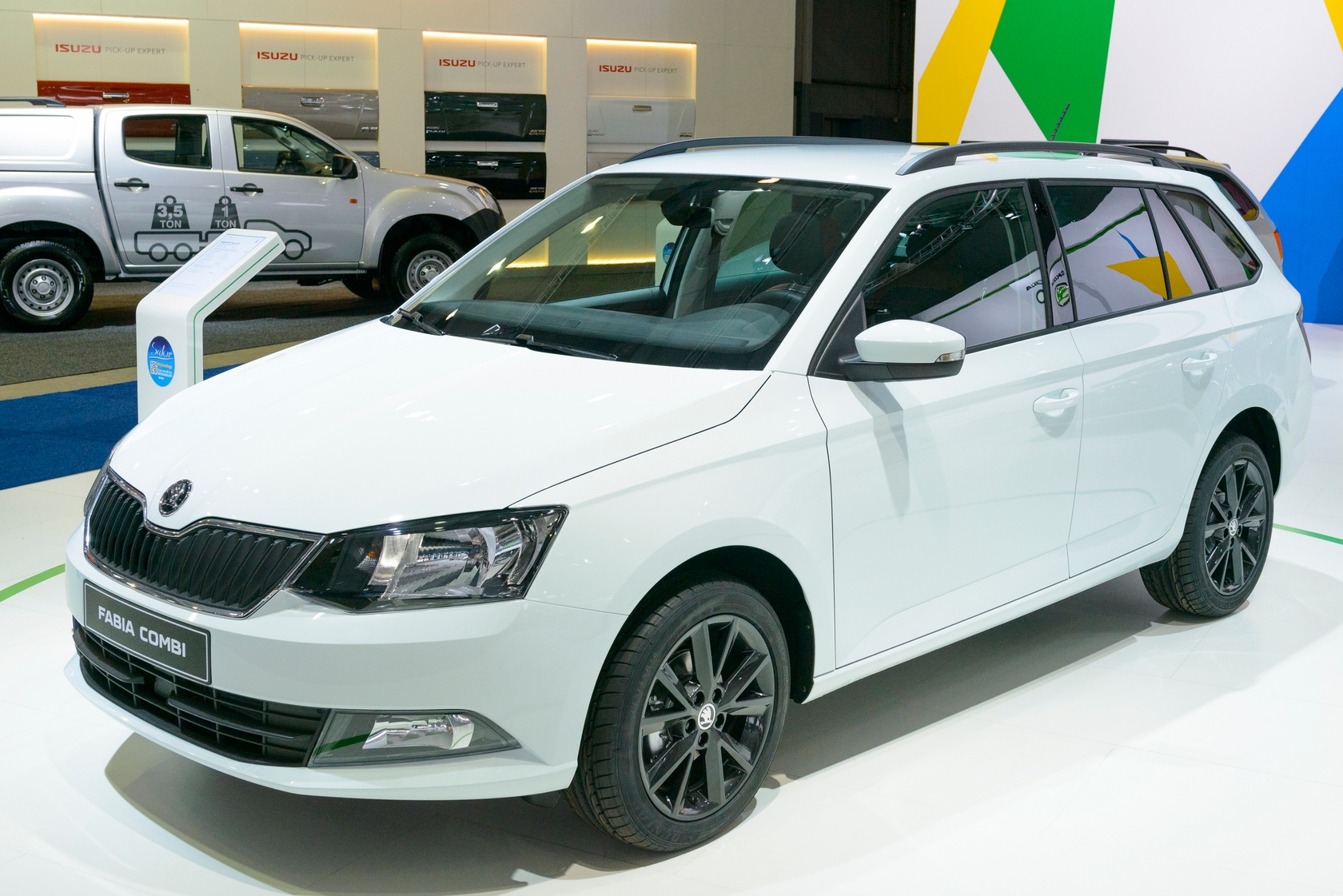 Skoda Fabia kombi: ranking top 5 rodzinnych kombi do 30 tys. pln