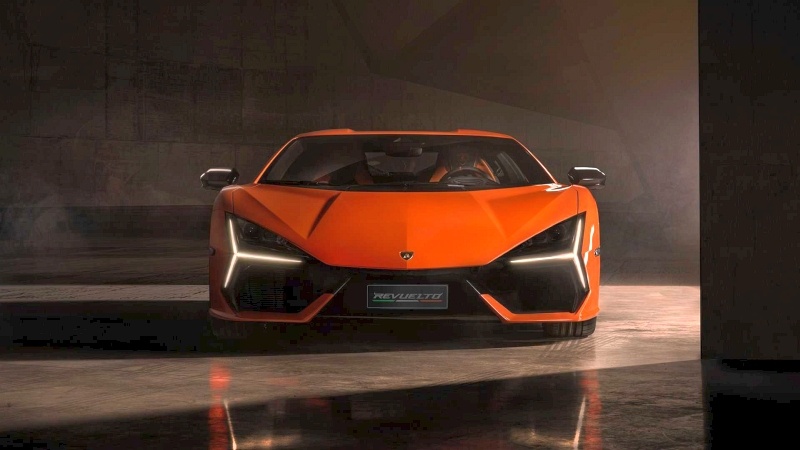 Lamborghini Revuelto