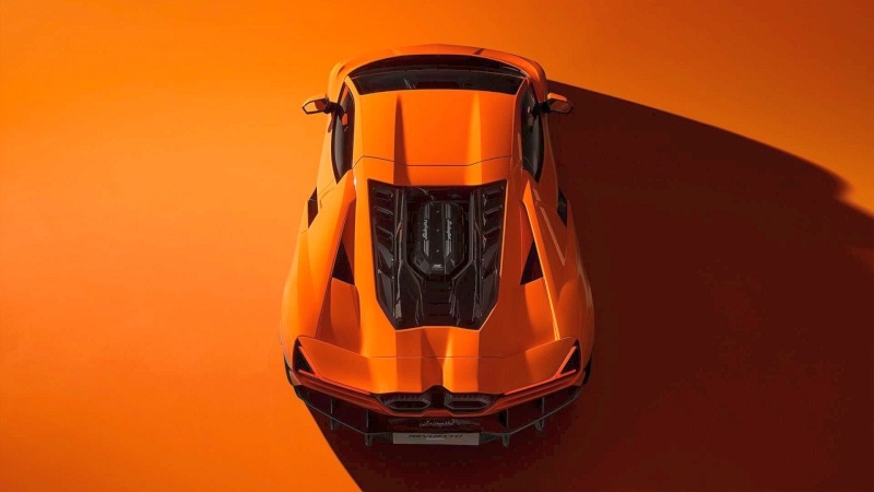 Lamborghini Revuelto