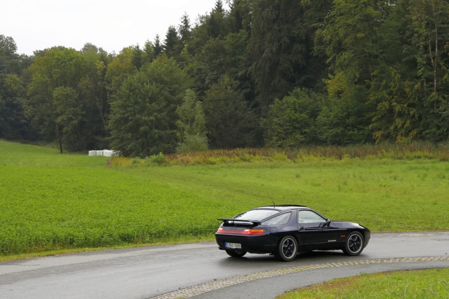 Porsche 928 GTS