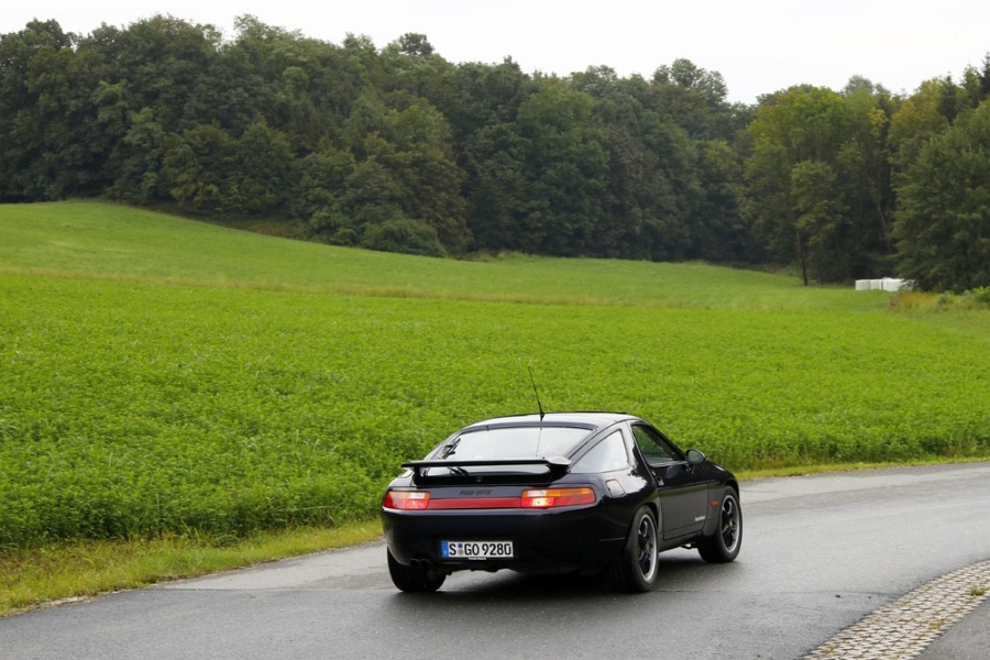 Porsche 928 GTS