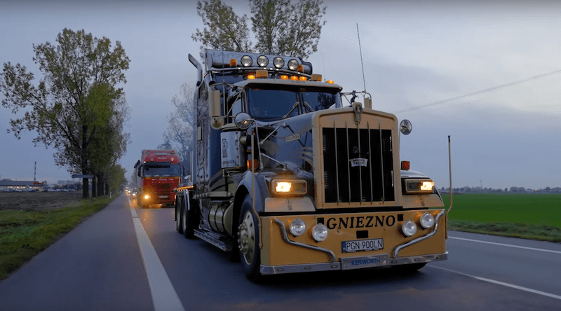 Kenworth W900