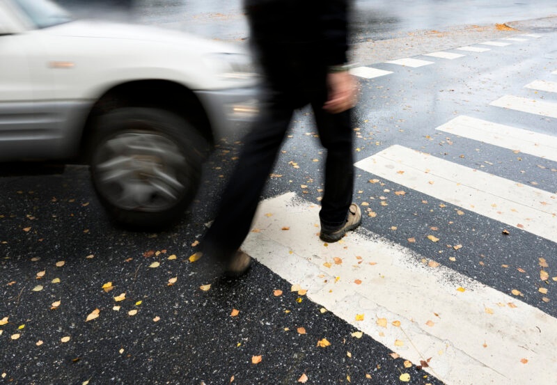 przejście pieszy auto wypadek najechanie