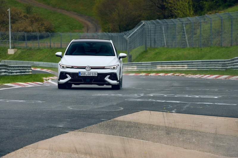 2024 Volkswagen Golf GTI Clubsport przód tor