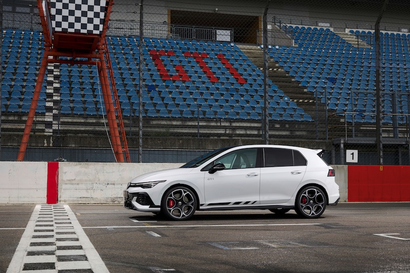 2024 Volkswagen Golf GTI Clubsport bok