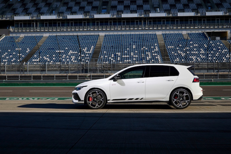 2024 Volkswagen Golf GTI Clubsport bok