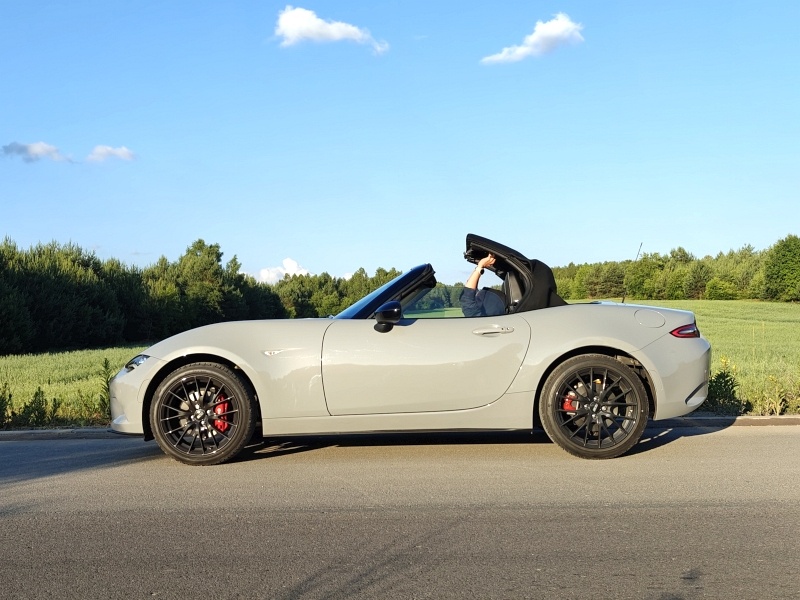 2024 Mazda MX-5 - bok