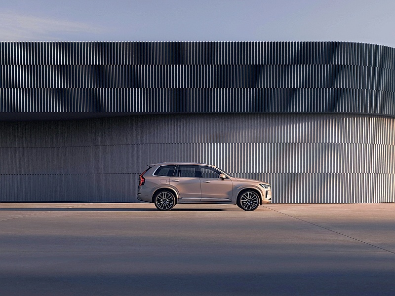 2025 Volvo XC90 - bok