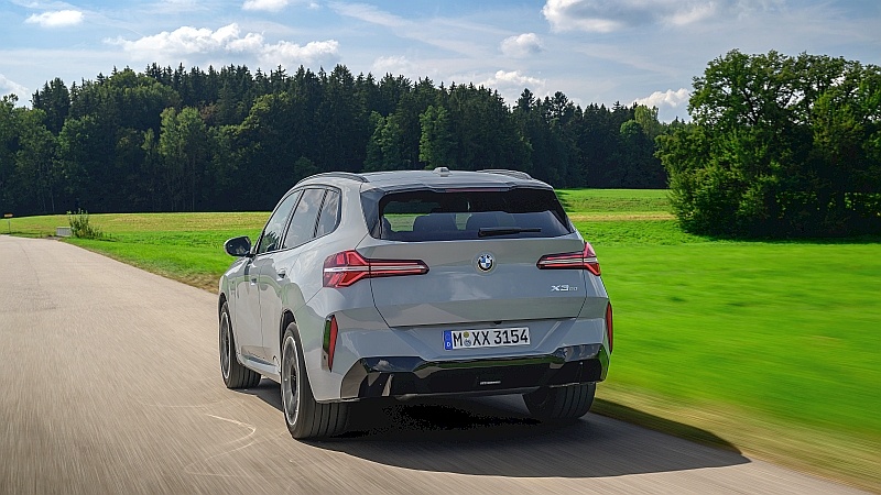 2025 BMW X3 20 xDrive - tył