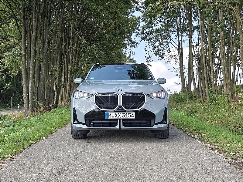 2025 BMW X3 20 xDrive - przód