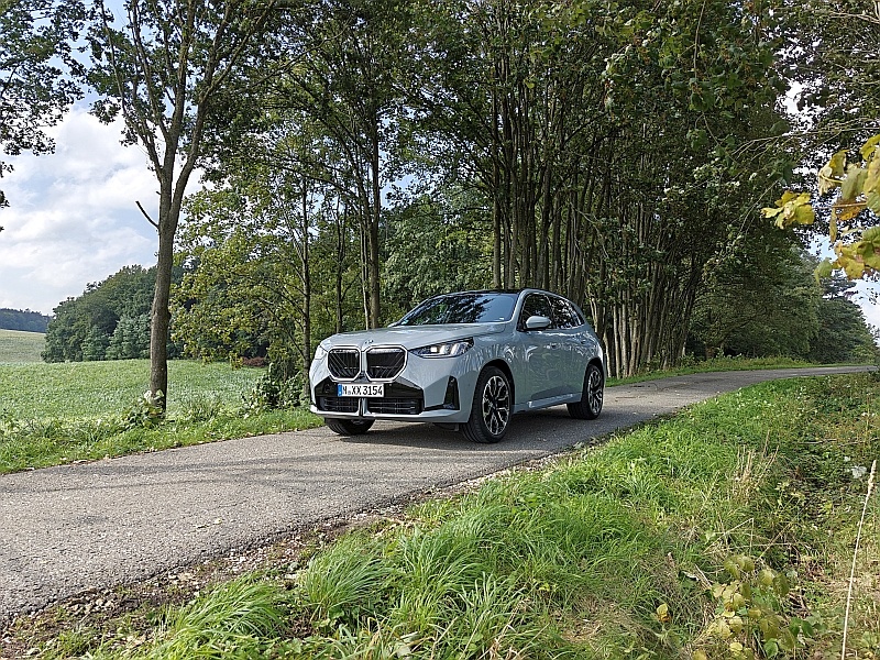 2025 BMW X3 20 xDrive - przód