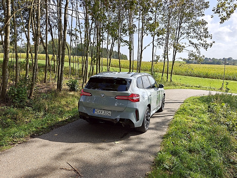 2025 BMW X3 20 xDrive - tył