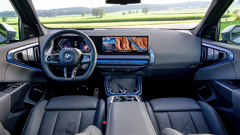 2025 BMW X3 20 xDrive - kokpit