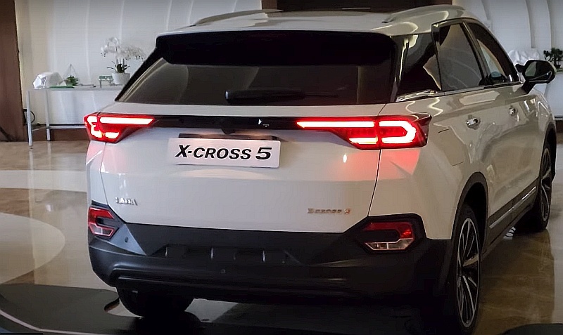 Łada X-Cross 5