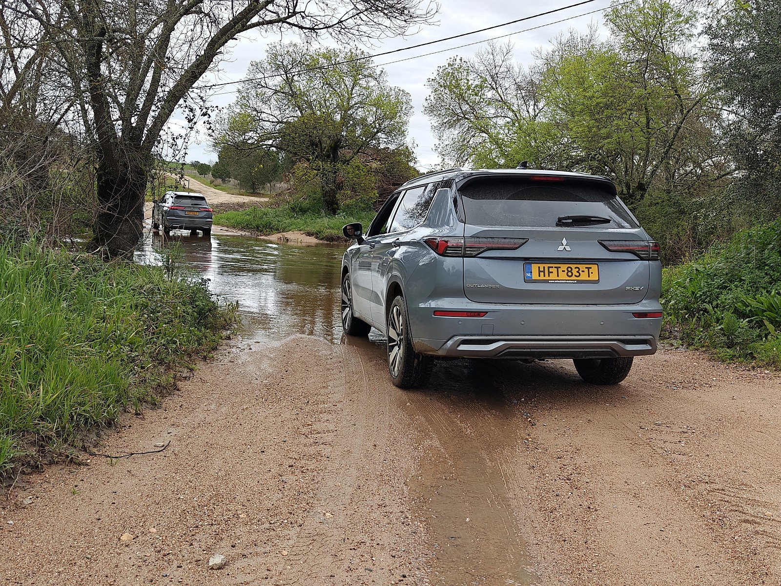 2025 Mitusbishi Outlander PHEV - tył