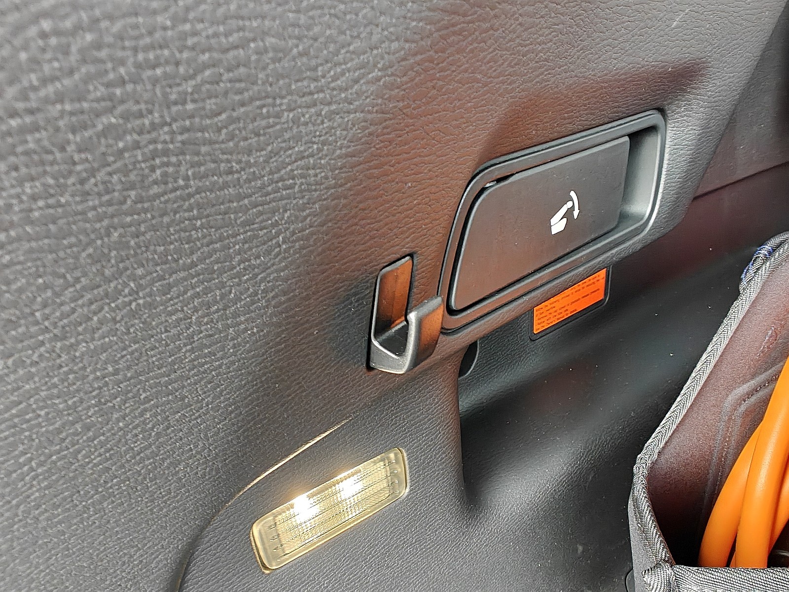 2025 Mitusbishi Outlander PHEV - bagażnik