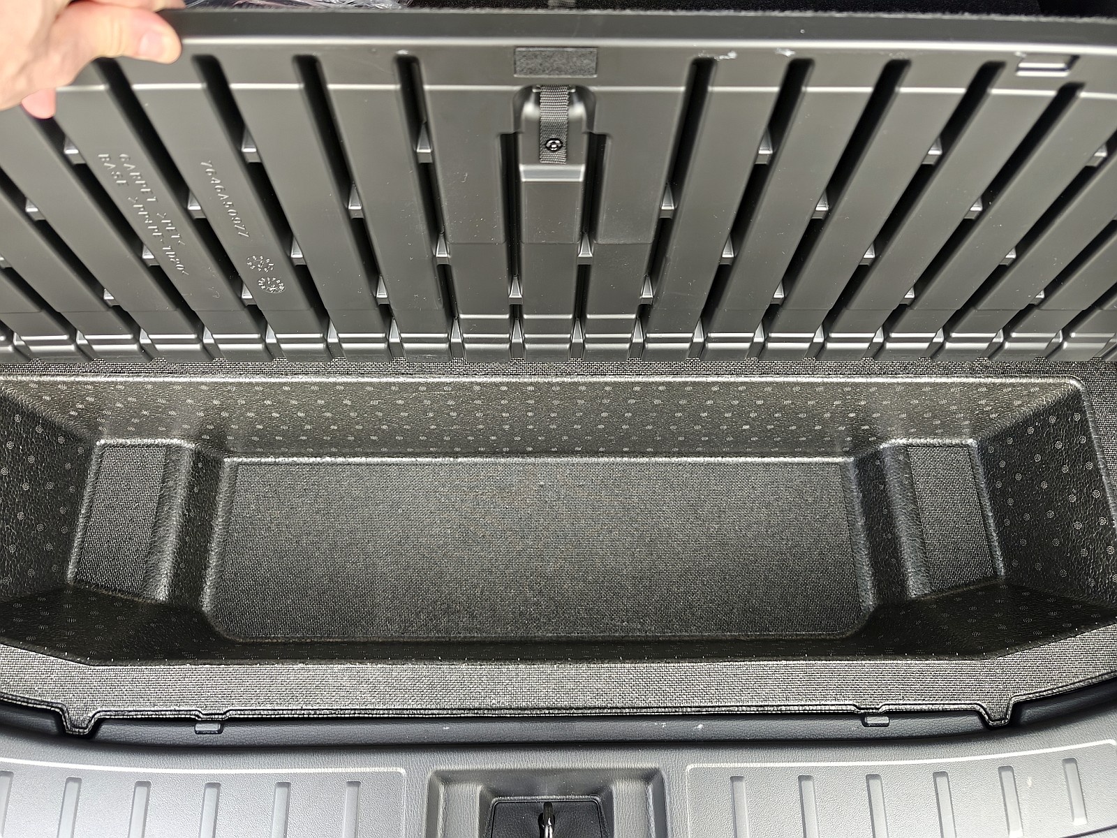 2025 Mitusbishi Outlander PHEV - bagażnik