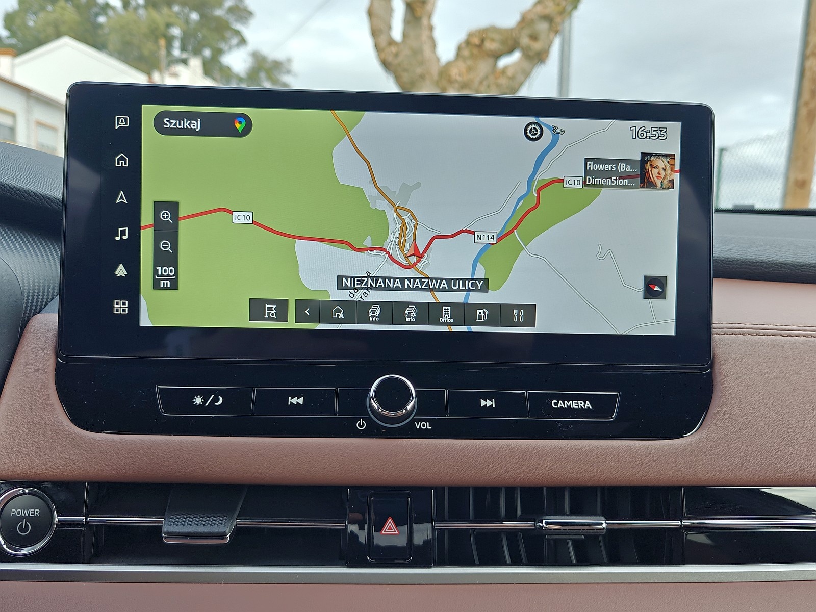 2025 Mitusbishi Outlander PHEV - ekran